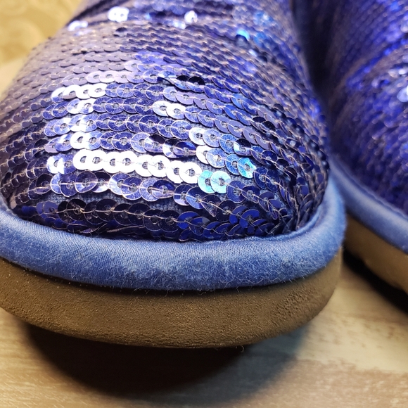 Ugg Australia Blue-Sequined Boots with Sheepskin Lining Women's size 6. - Picture 5 of 16